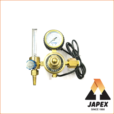 REGULATOR WITH HEATER
